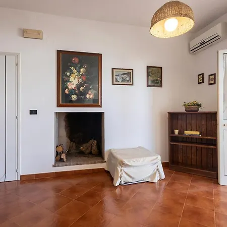 Дом отдыха Dimora Sunset Con Trullo - Salento Reservation